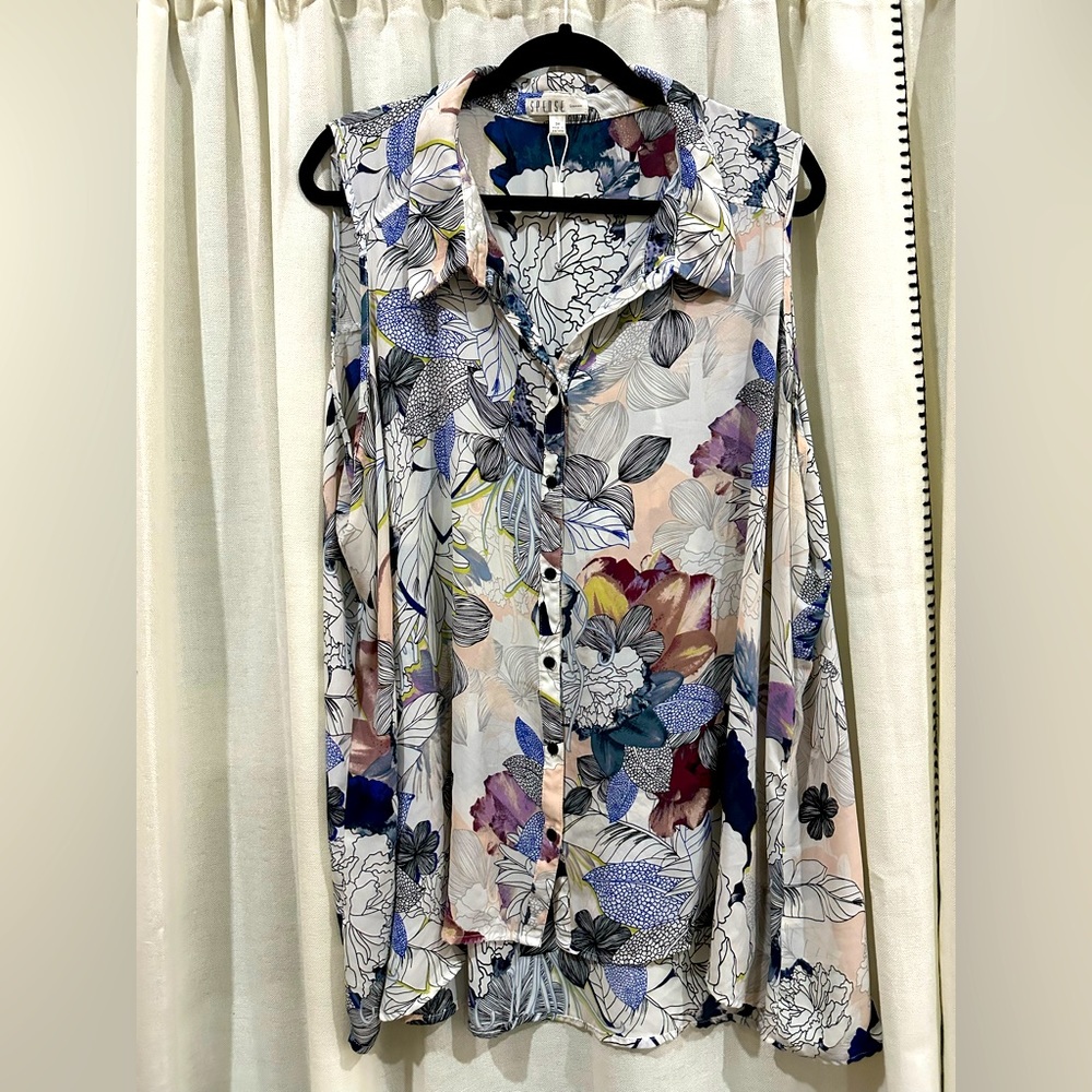 3x sleeveless top